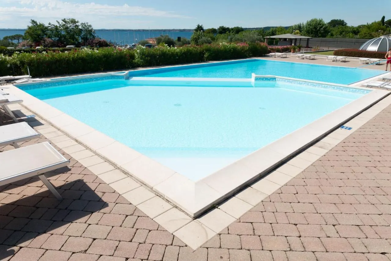 Relax Al Porto - 180 Degrees Of Exciting Garda Lake Views Moniga del Garda